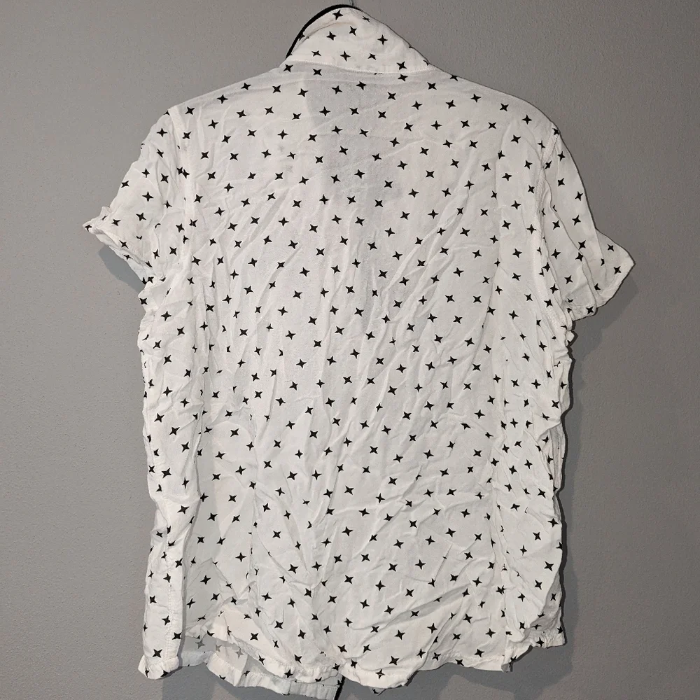 Alfani Sleep set. Women's size large shorts and short sleeve sleep set. Stars.